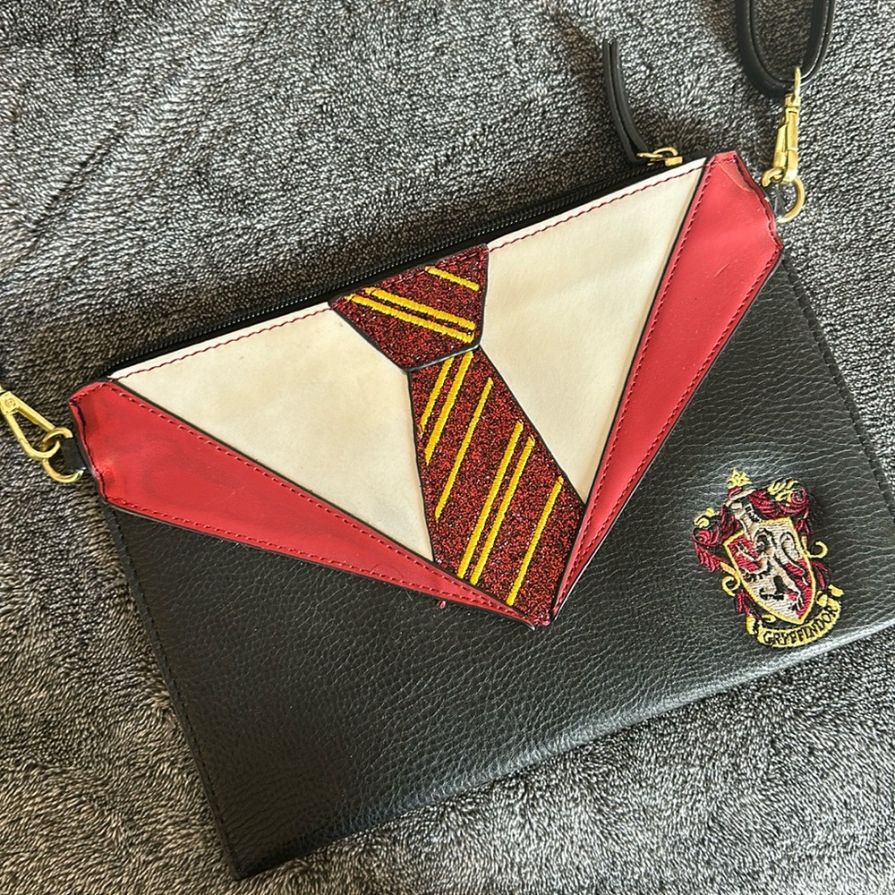 Danielle Nicole Gryffindor Purse